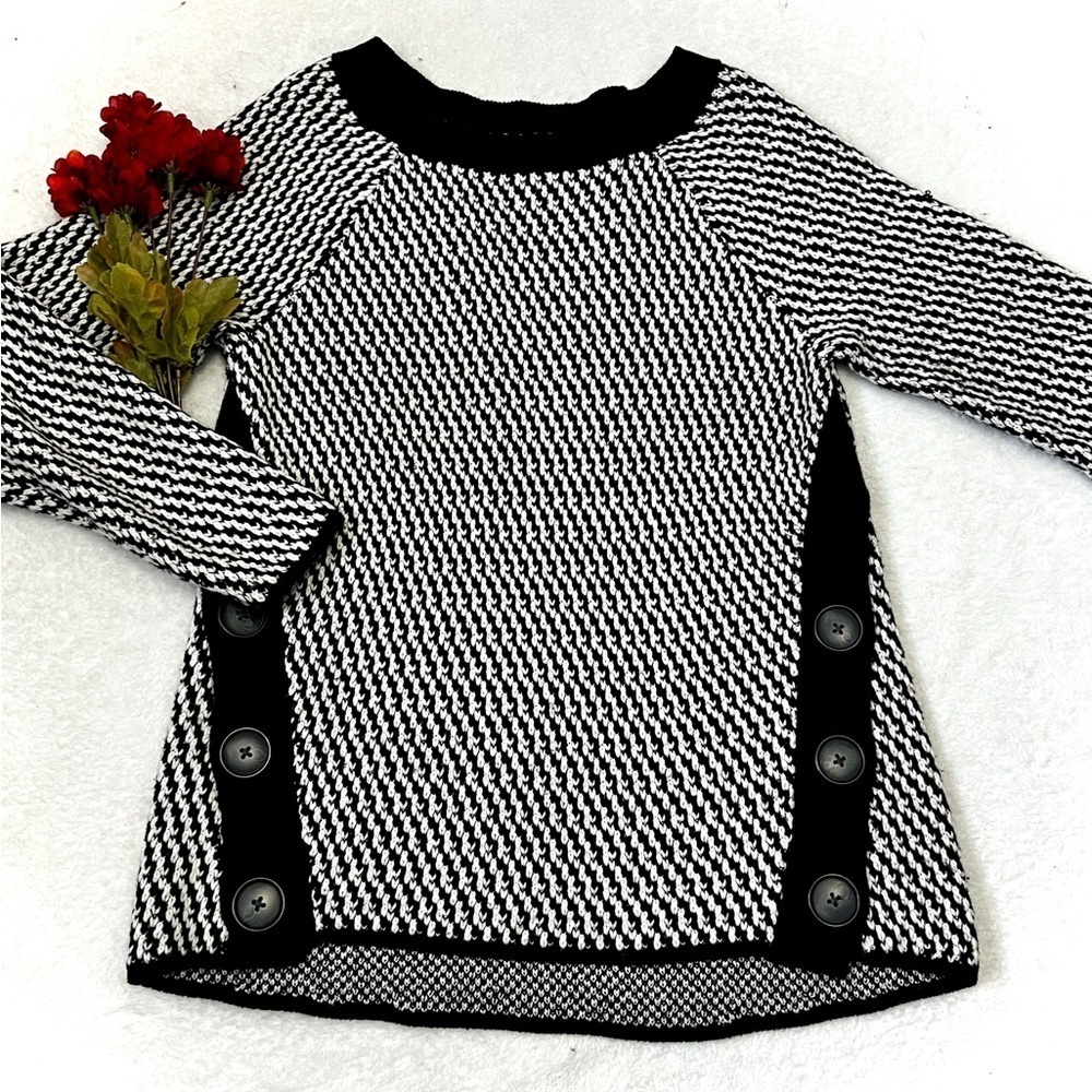 LOFT Black & White Zig-Zag Side Button Sweater - XS